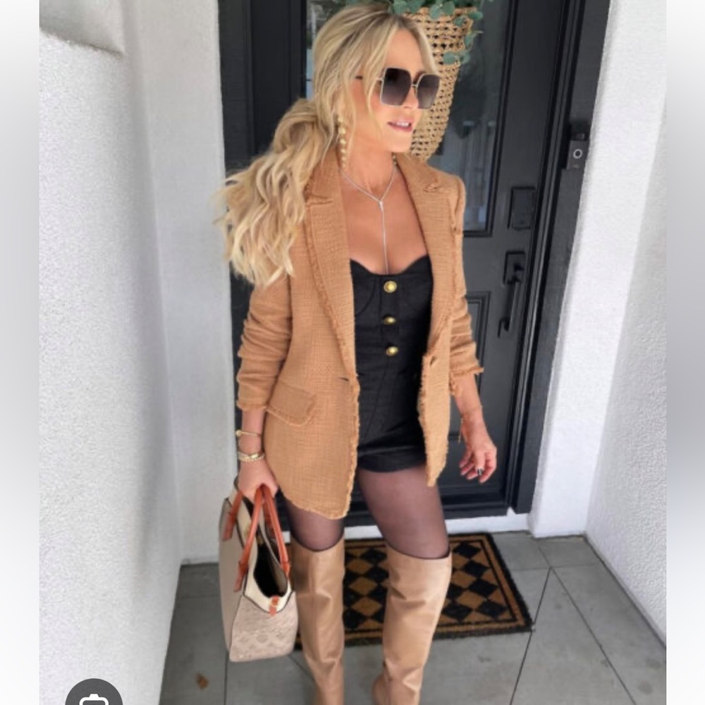 Cinq à Sept Khloe Boucle Blazer in Sahara Tan size 14